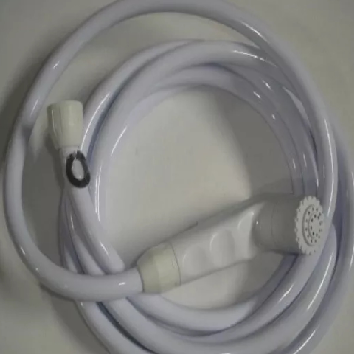 6053125036_Mangueria-chuveiro-retratil-sem-base-1